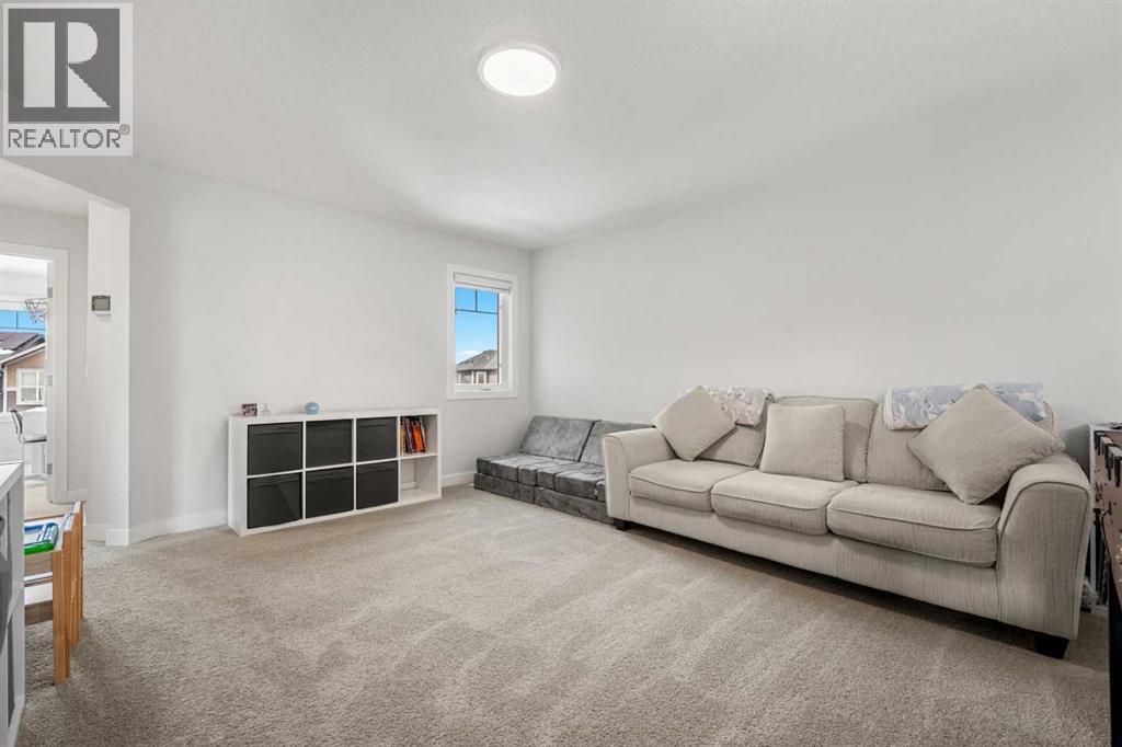 32 Paint Horse Crescent, Cochrane, Alberta  T4C 2V7 - Photo 19 - A2301085