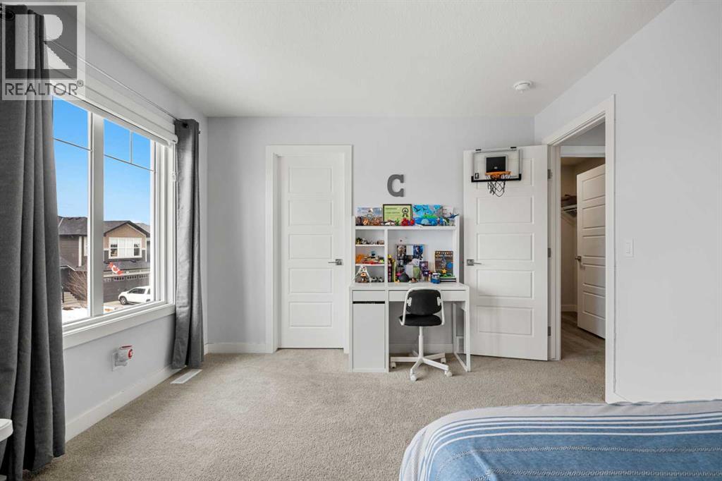 32 Paint Horse Crescent, Cochrane, Alberta  T4C 2V7 - Photo 35 - A2301085