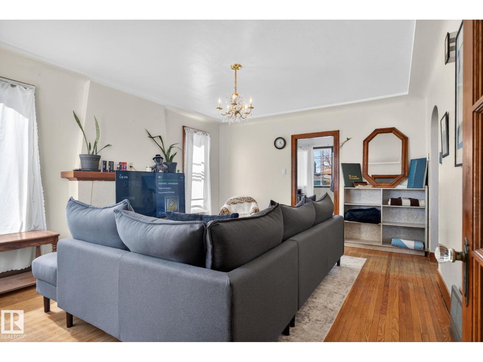 12230 95a St Nw, Edmonton, Alberta  T5G 1S1 - Photo 4 - E4483646