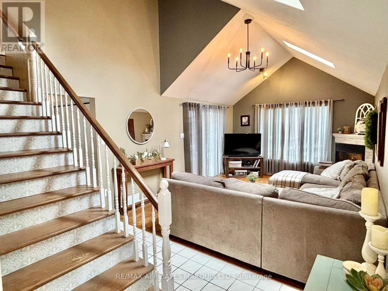 20 Forestdale Crescent, Cornwall, Ontario  K6K 1V7 - Photo 5 - X13033354