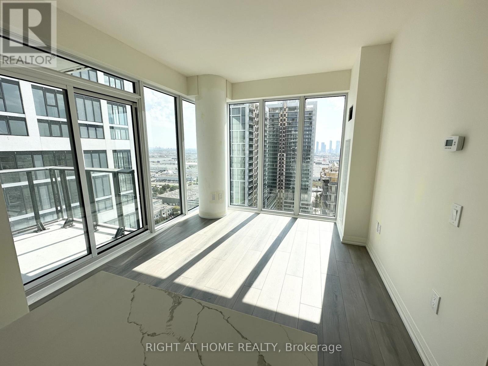 2115 - 9000 Jane Street, Vaughan (Vellore Village), Ontario  L4K 0M6 - Photo 5 - N13033358