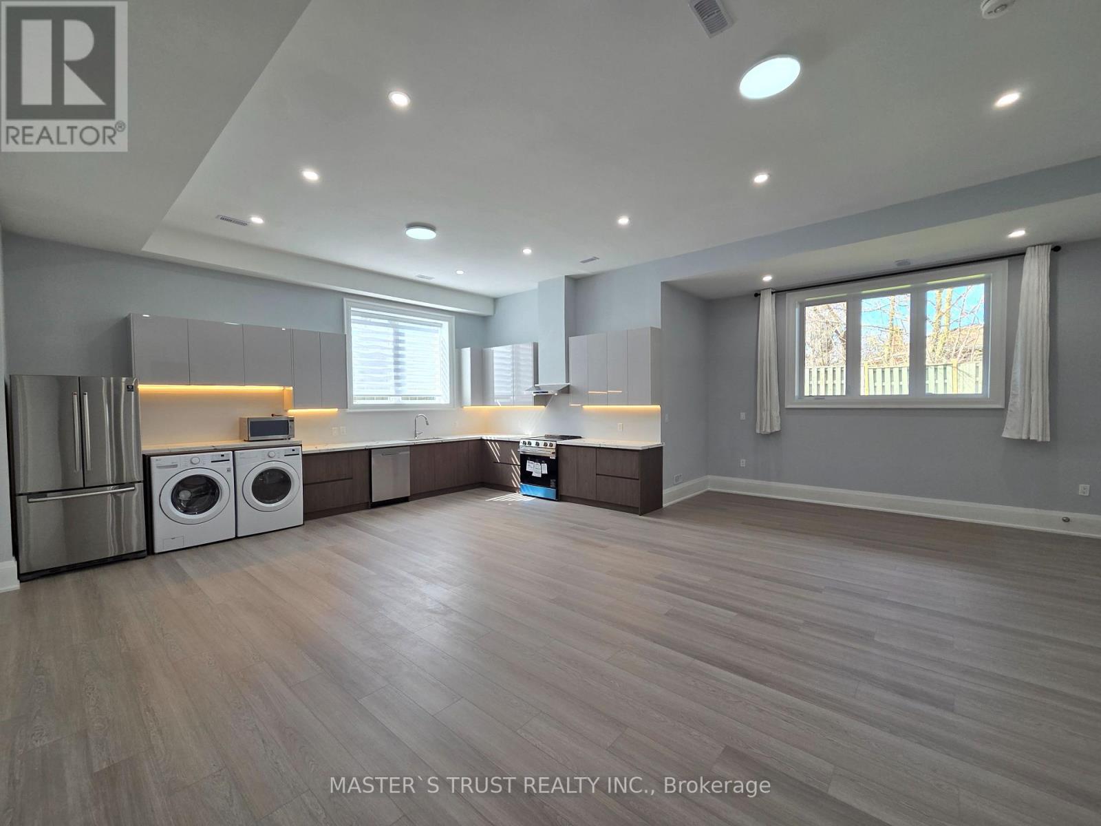 405 Taylor Mills Drive N, Richmond Hill (Crosby), Ontario  L4C 2V1 - Photo 5 - N13033360