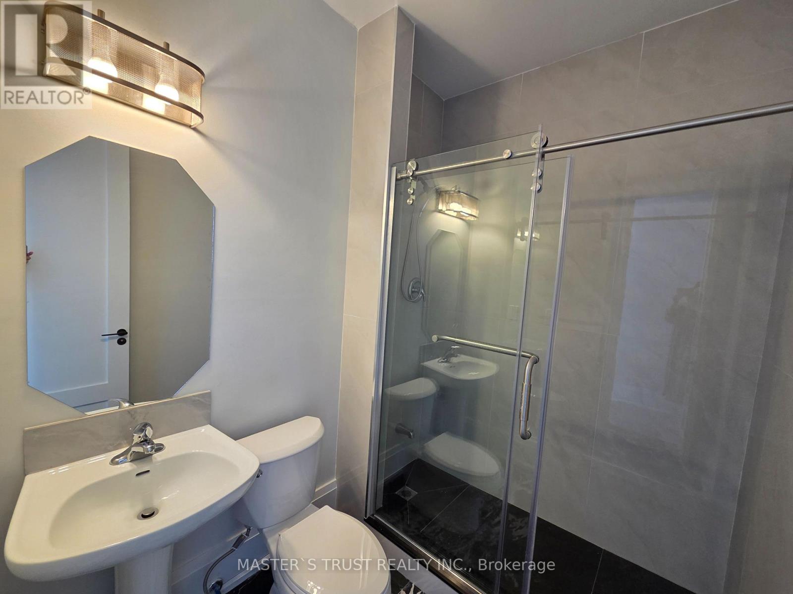 405 Taylor Mills Drive N, Richmond Hill (Crosby), Ontario  L4C 2V1 - Photo 9 - N13033360