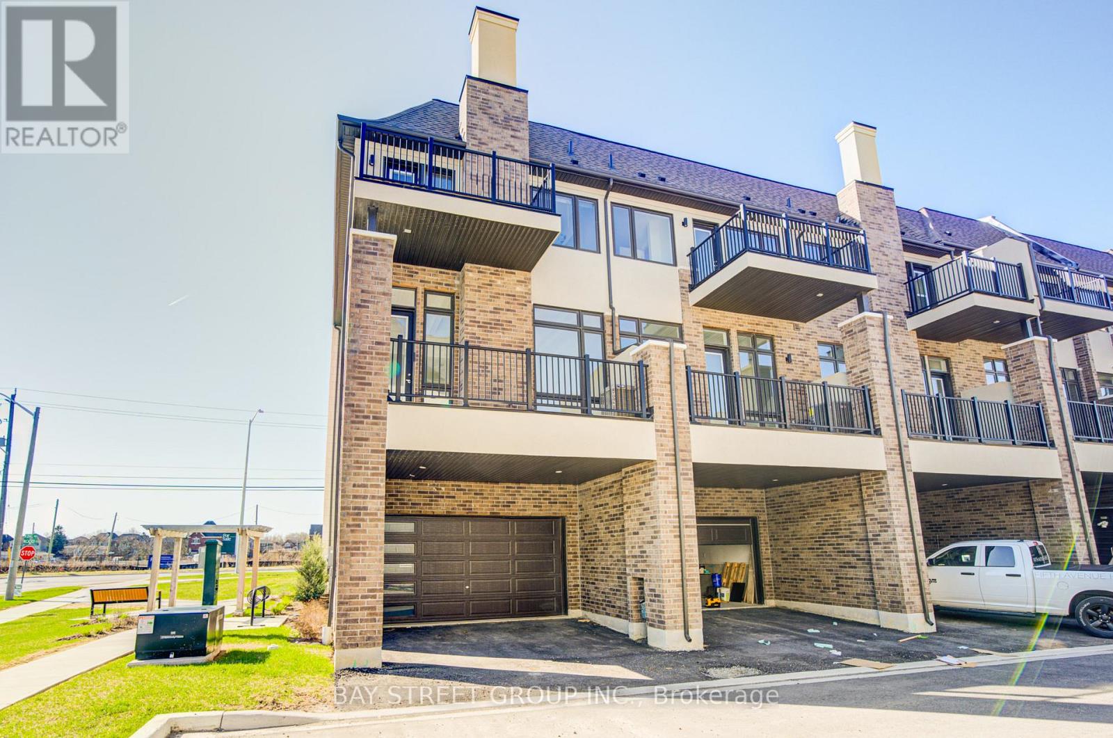 324 KING ROAD, Richmond Hill, Ontario