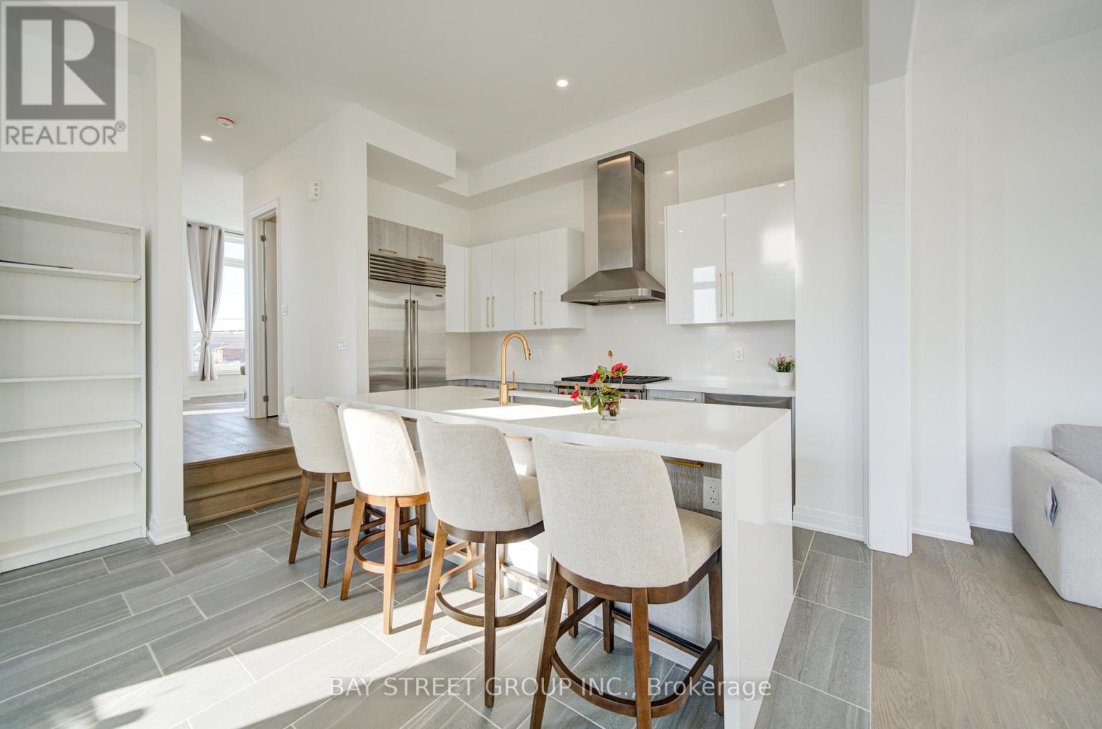 324 King Road, Richmond Hill, Ontario  L4E 1L4 - Photo 13 - N13033368