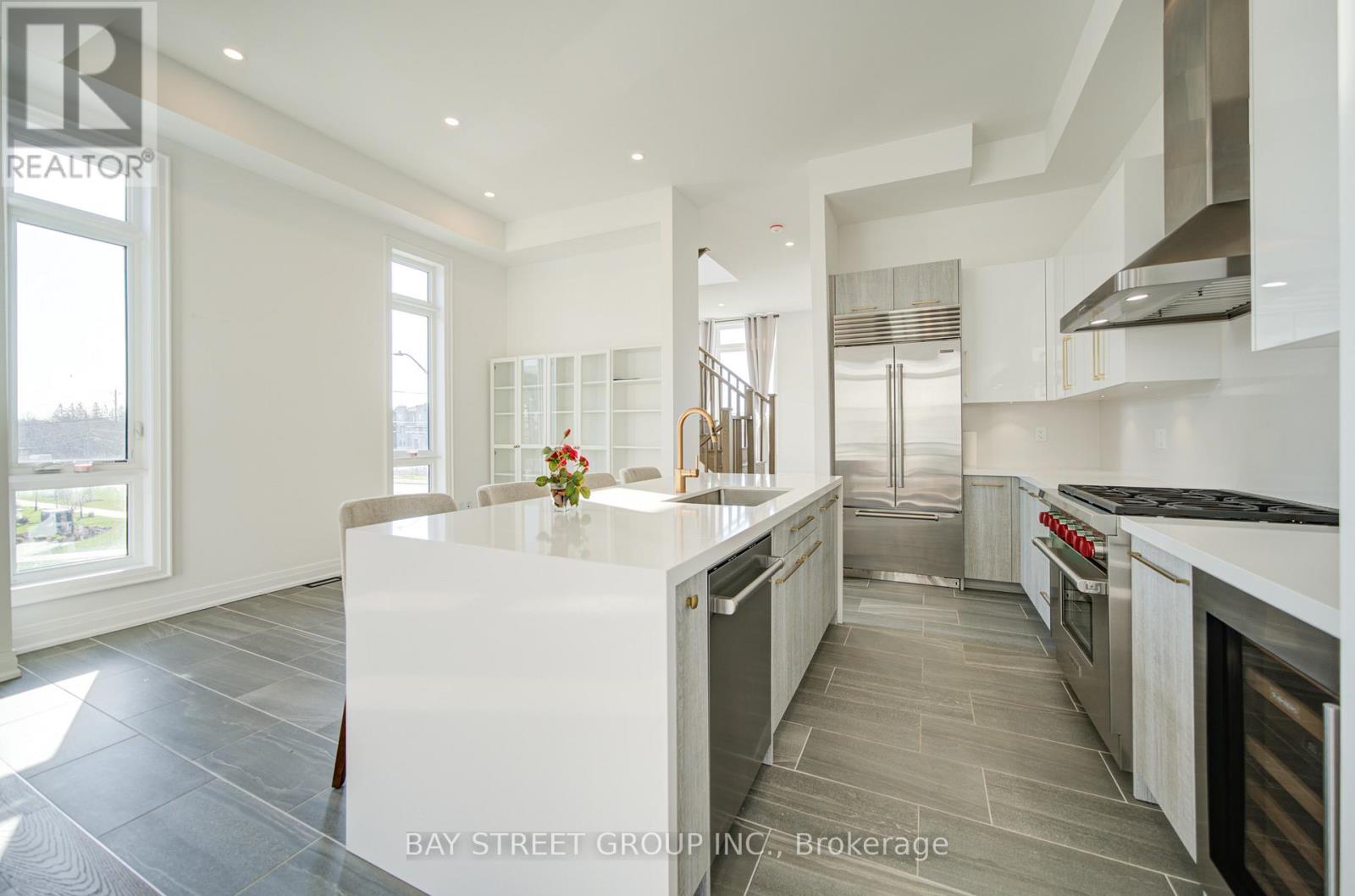 324 King Road, Richmond Hill, Ontario  L4E 1L4 - Photo 14 - N13033368