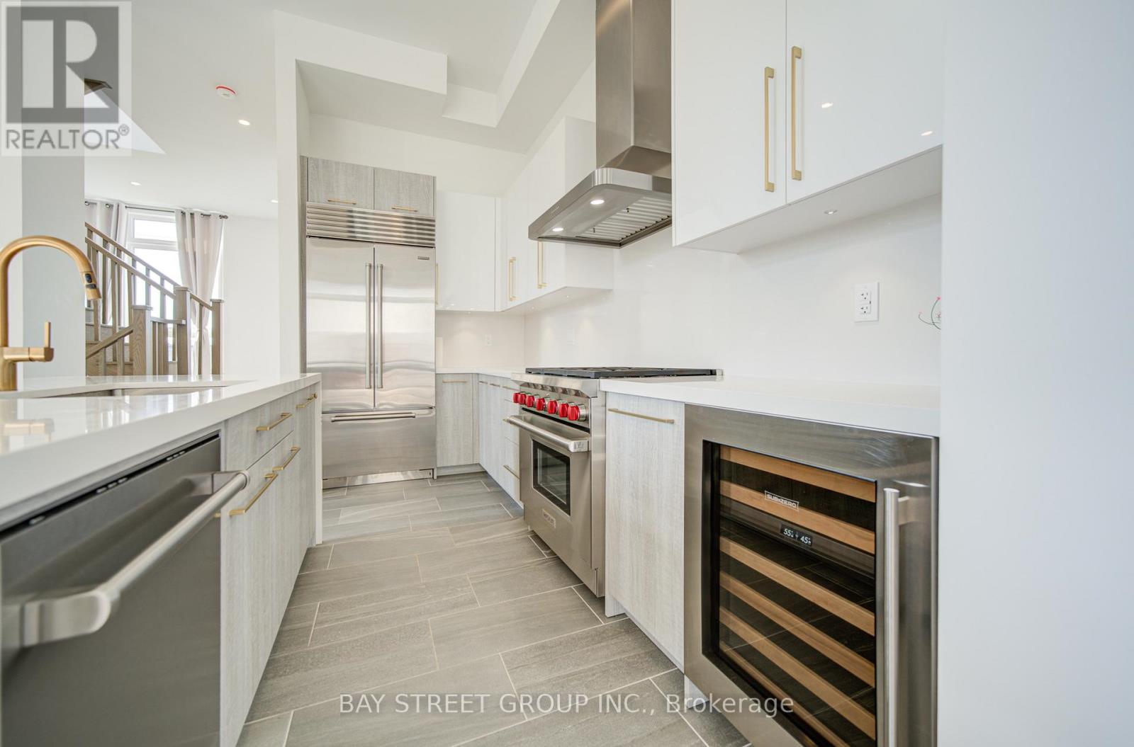 324 King Road, Richmond Hill, Ontario  L4E 1L4 - Photo 15 - N13033368