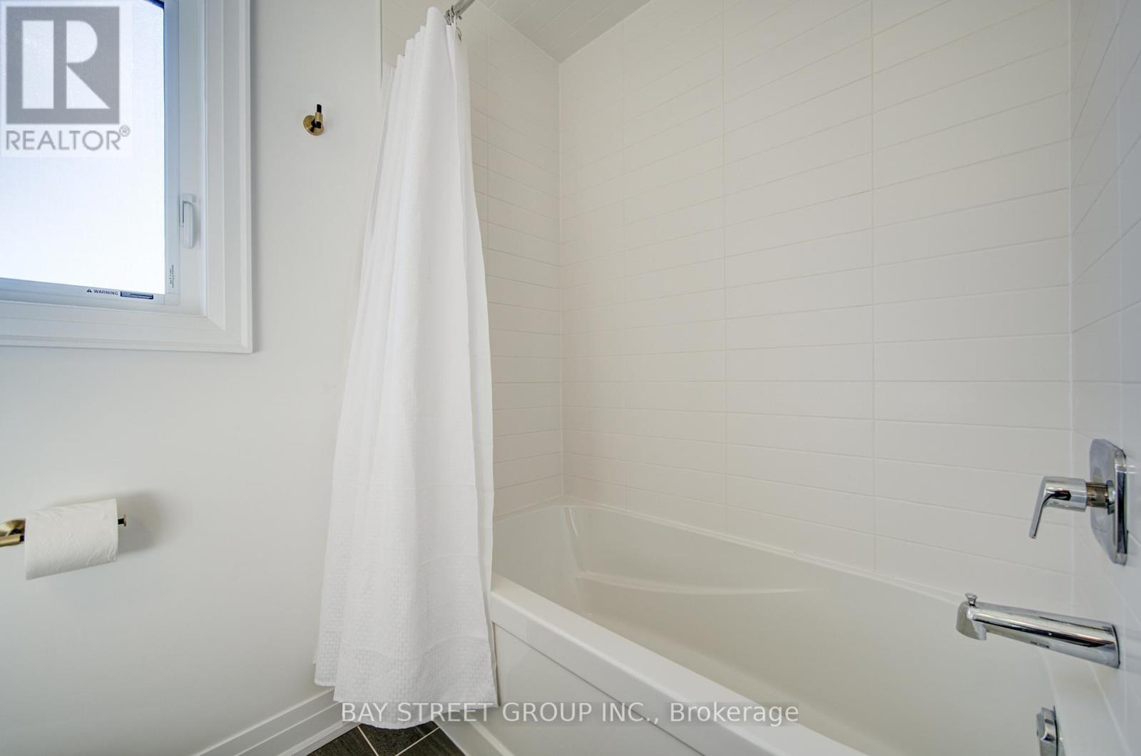 324 King Road, Richmond Hill, Ontario  L4E 1L4 - Photo 34 - N13033368