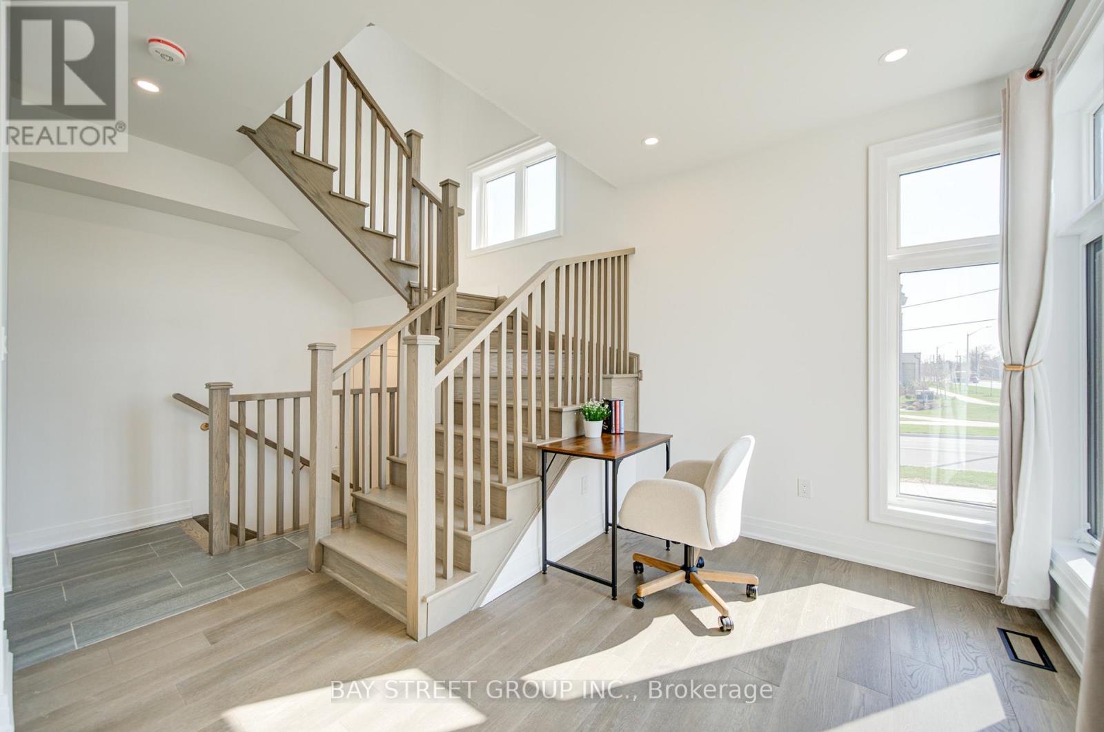 324 King Road, Richmond Hill, Ontario  L4E 1L4 - Photo 5 - N13033368