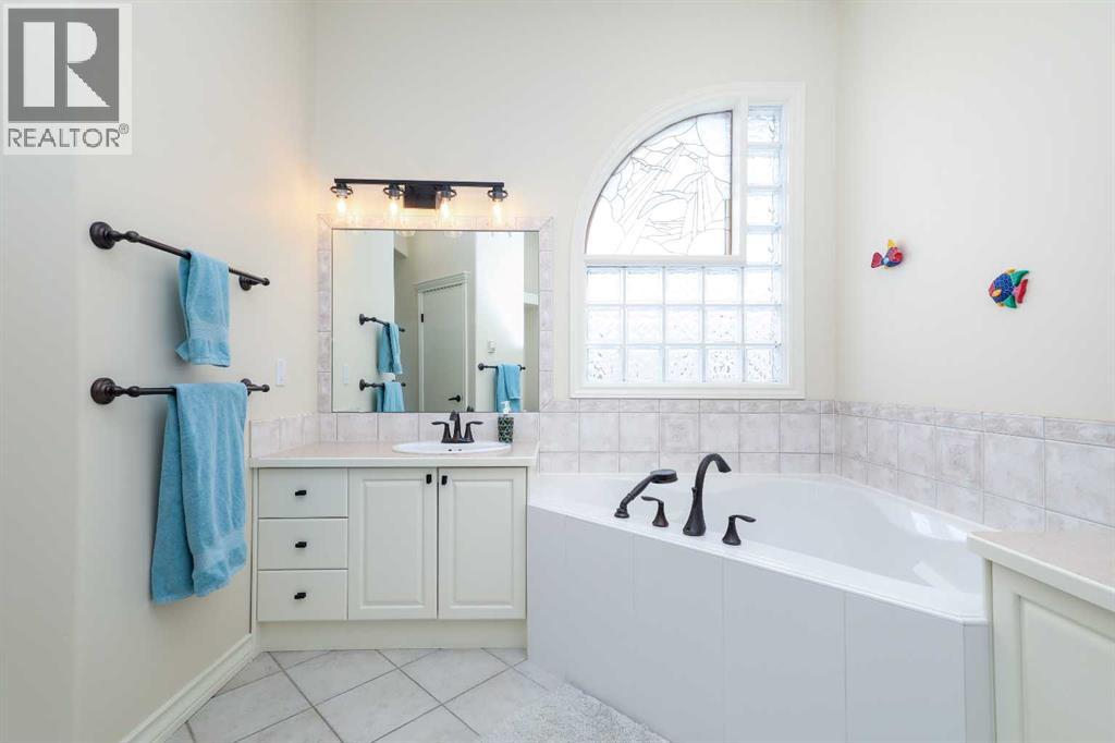 147 Alexander Crescent, Red Deer, Alberta  T4R 2T7 - Photo 18 - A2291405