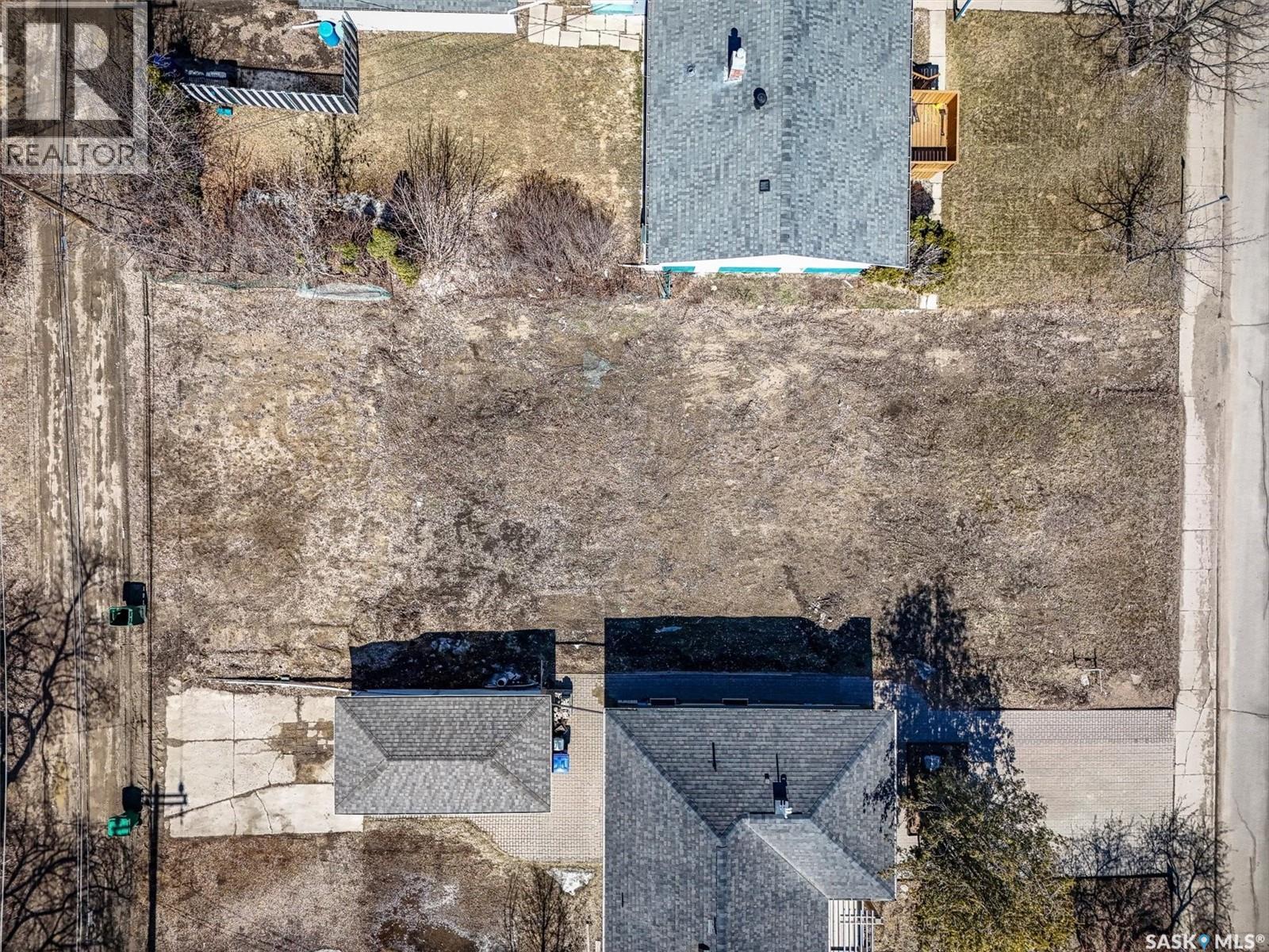 314 Cumberland Avenue S, Saskatoon, Saskatchewan  S7N 1M1 - Photo 2 - SK033697