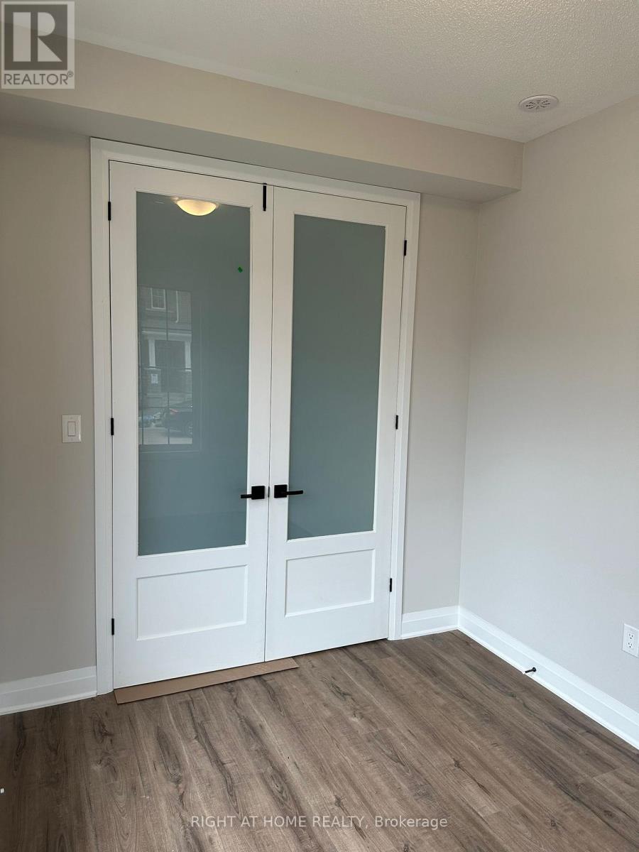 1593 Moira Crescent, Milton, Ontario  L9E 1X8 - Photo 5 - W13033348