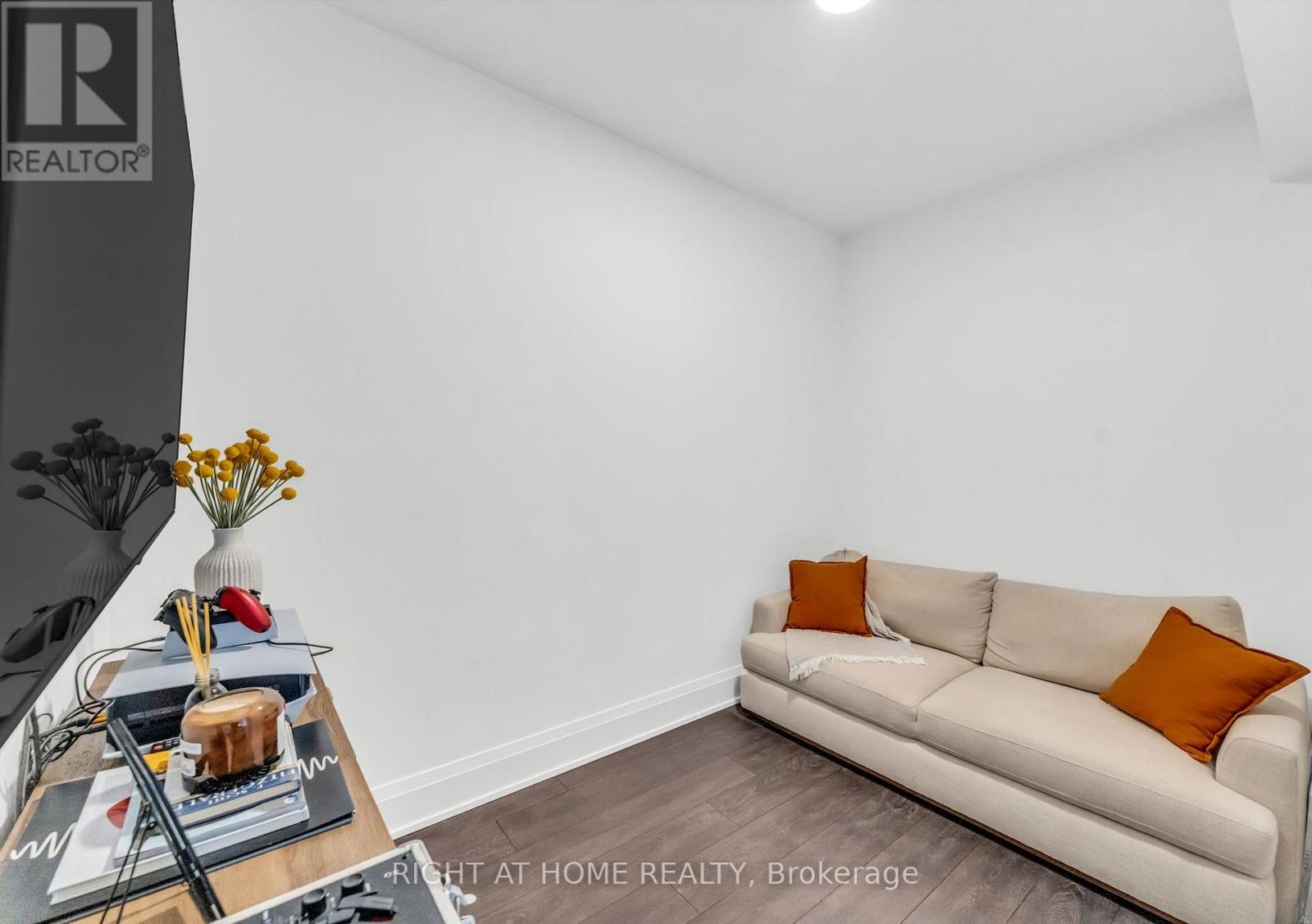 308 - 20 Brin Drive, Toronto, Ontario  M8X 0B2 - Photo 11 - W13033376