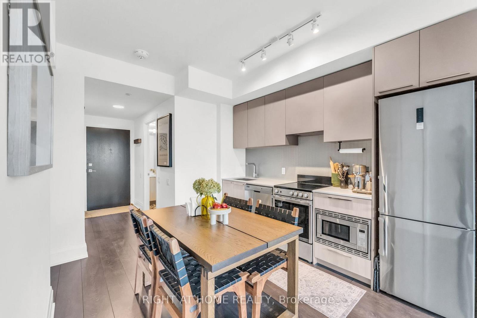 308 - 20 Brin Drive, Toronto, Ontario  M8X 0B2 - Photo 6 - W13033376