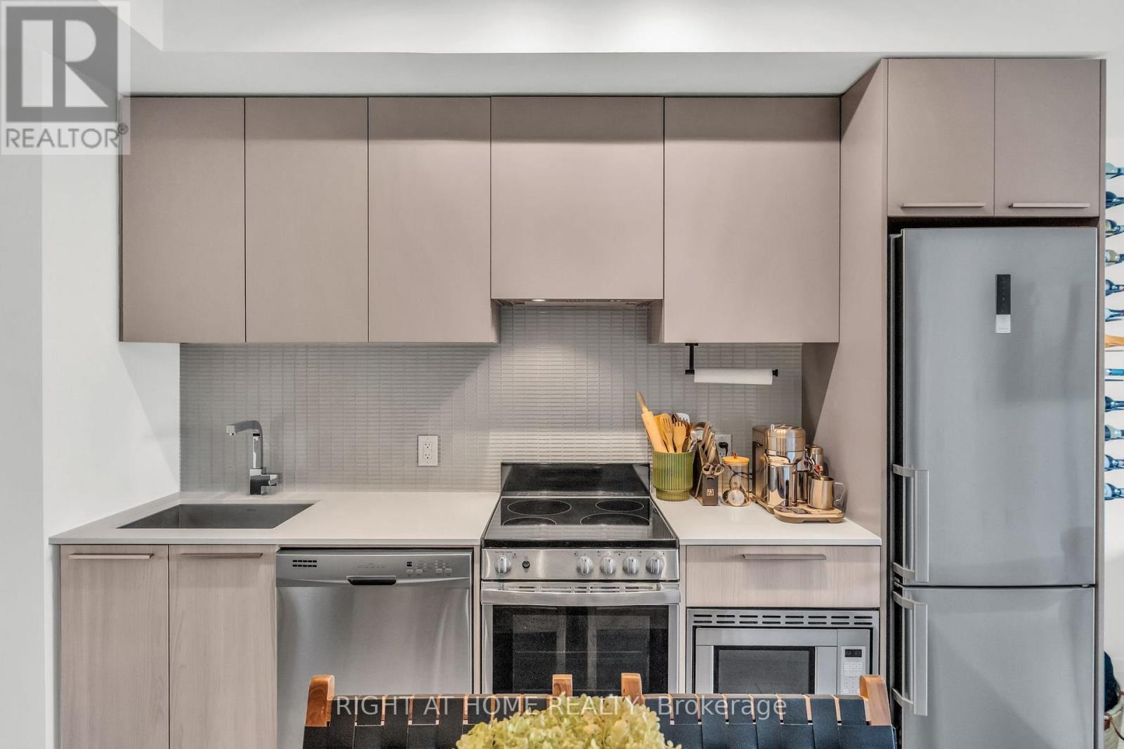 308 - 20 Brin Drive, Toronto, Ontario  M8X 0B2 - Photo 9 - W13033376