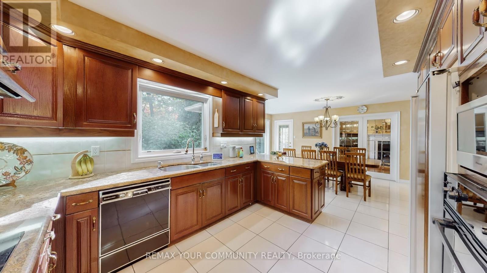 35 La Rush Drive, Toronto, Ontario  M9P 1S8 - Photo 13 - W13033386