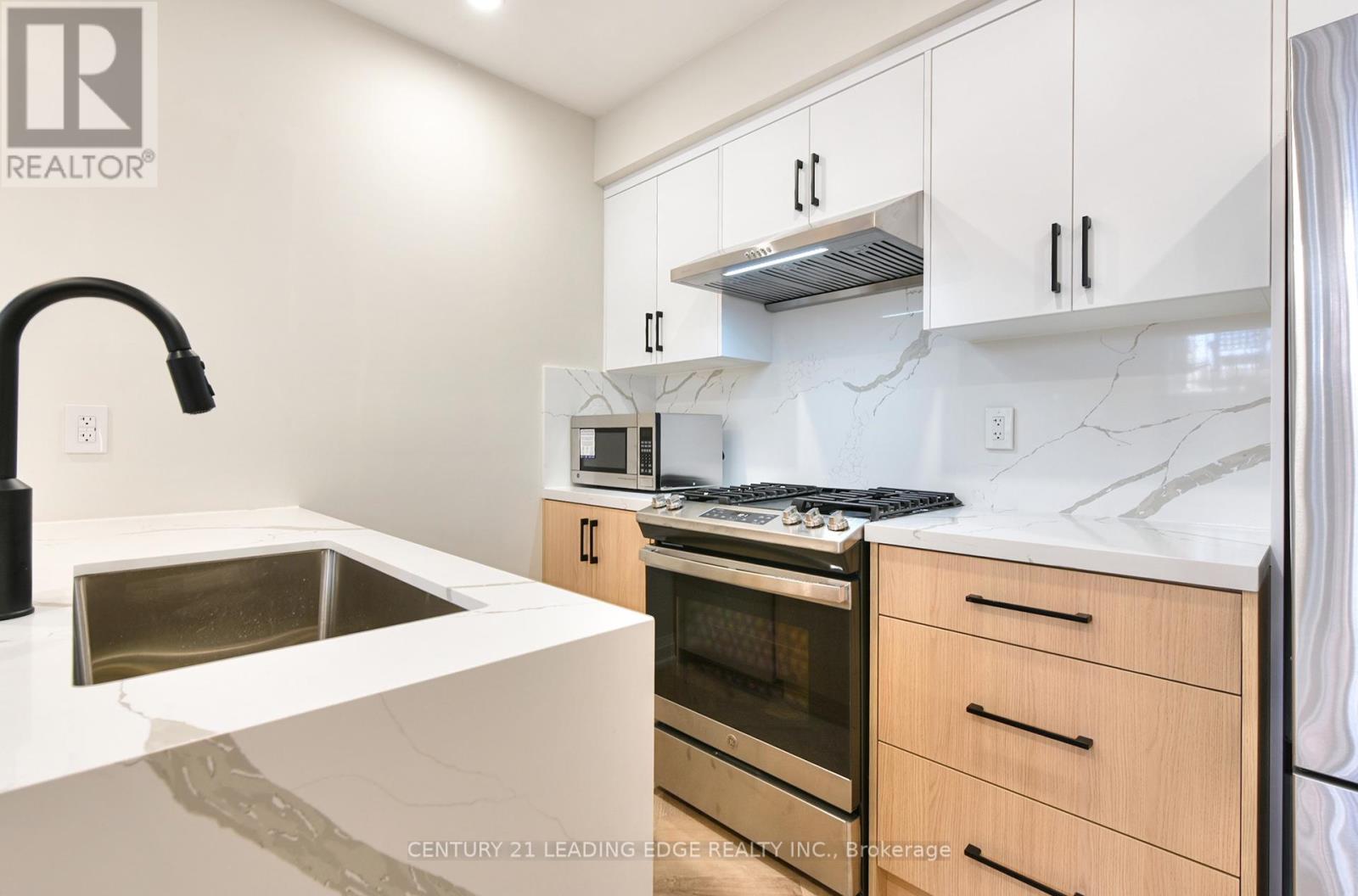 Lower - 53 Boon Avenue, Toronto, Ontario  M6E 3Z2 - Photo 5 - W13033394