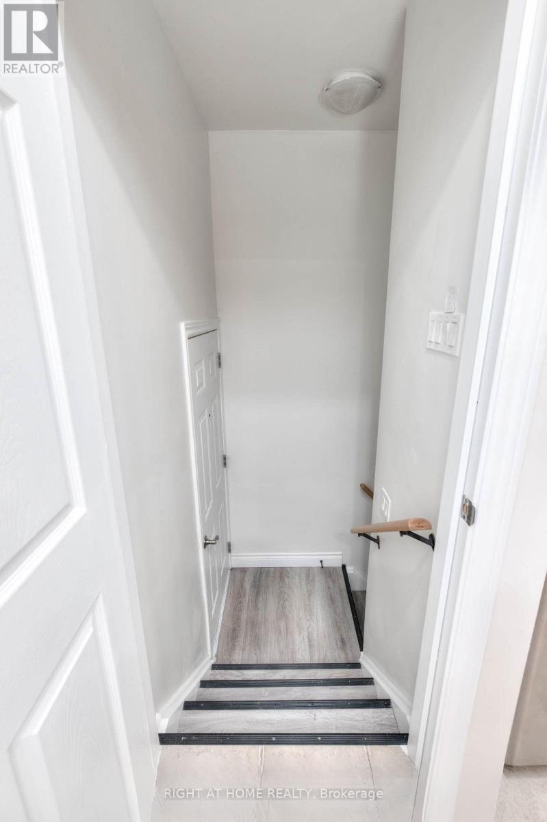 Lower - 484 Speedvale Avenue E, Guelph, Ontario  N1E 1P2 - Photo 3 - X13033378