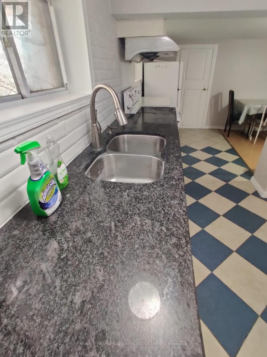 739 Campbell Avenue, Windsor, Ontario  N9B 2H6 - Photo 17 - X13033382