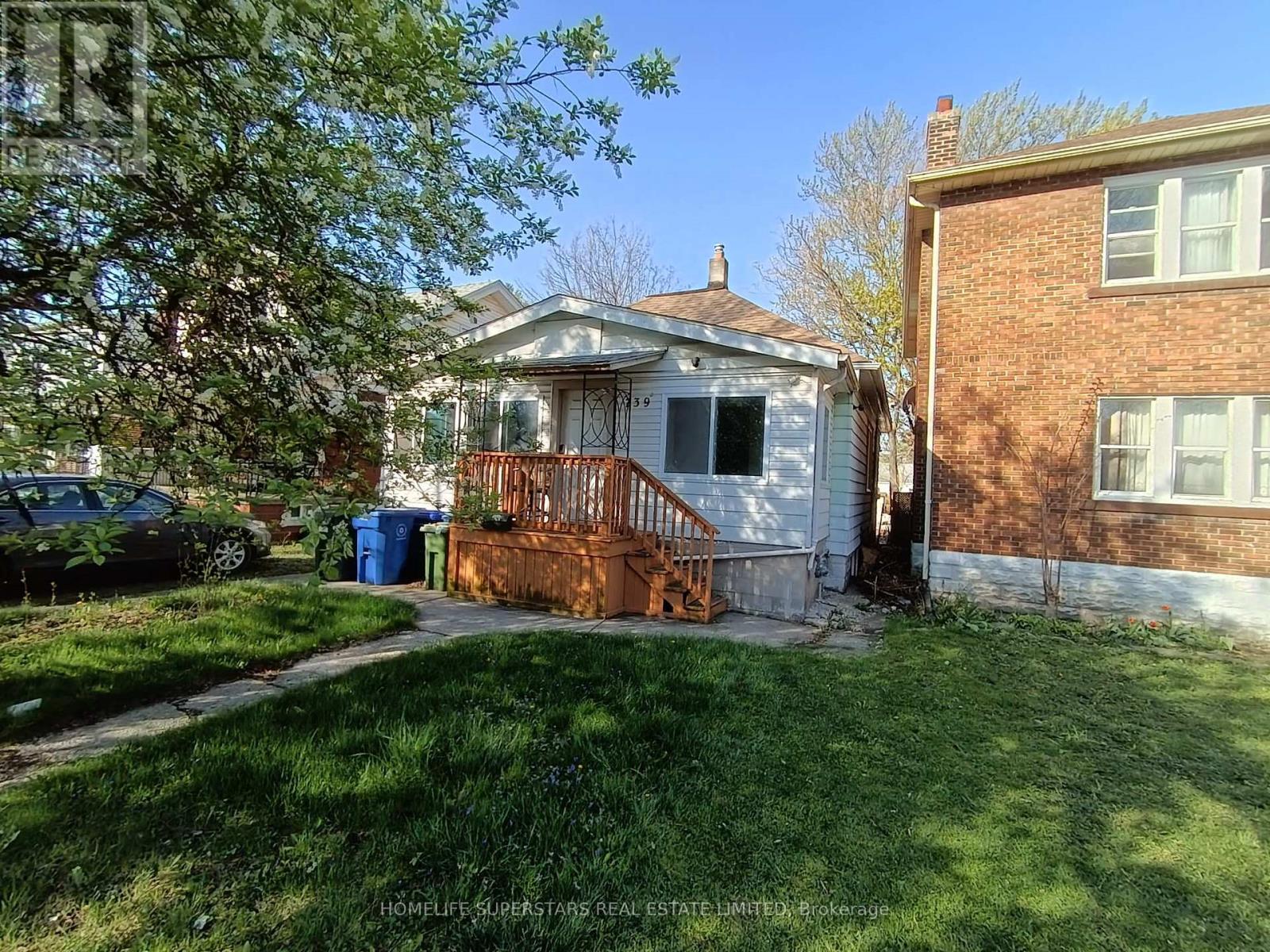 739 Campbell Avenue, Windsor, Ontario  N9B 2H6 - Photo 2 - X13033382