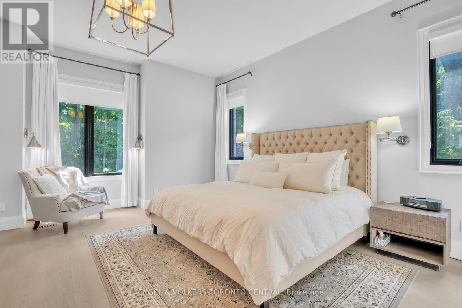 7 Apto Court, Springwater, Ontario  L0L 2K0 - Photo 22 - S13032964