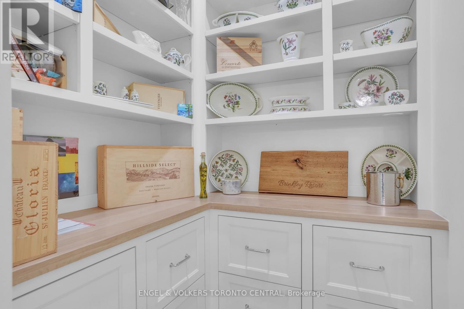 7 Apto Court, Springwater, Ontario  L0L 2K0 - Photo 10 - S13032964