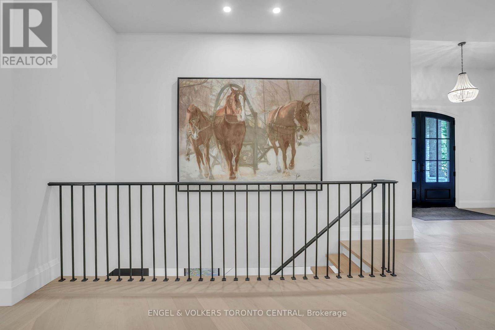 7 Apto Court, Springwater, Ontario  L0L 2K0 - Photo 18 - S13032964