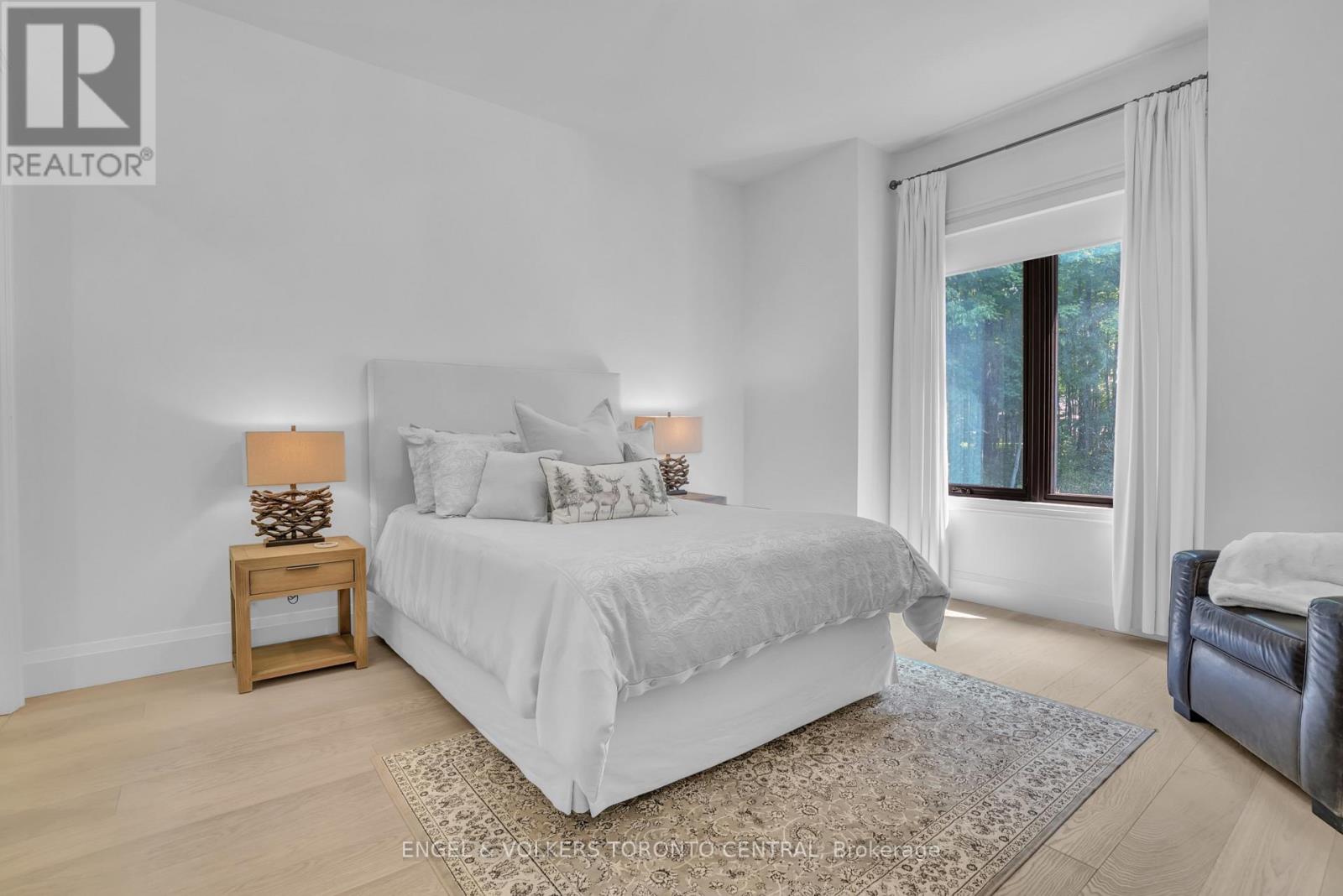 7 Apto Court, Springwater, Ontario  L0L 2K0 - Photo 28 - S13032964