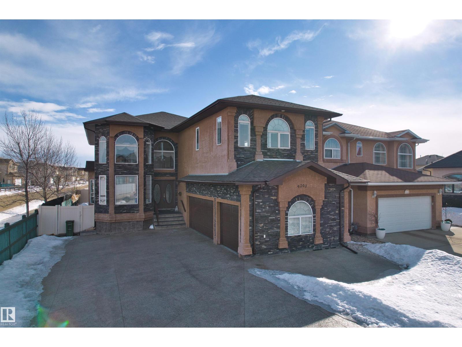 9203 160 Av NW, Edmonton, Alberta  T5Z 0A9 - Photo 43 - E4477538