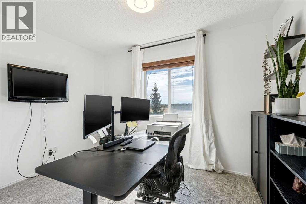 214 Cougarstone Circle Sw, Calgary, Alberta  T3H 4W5 - Photo 28 - A2297016