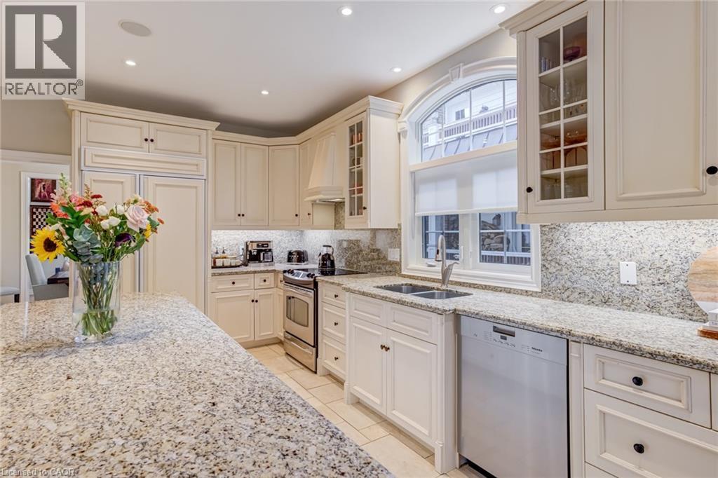 234 Lovers Lane, Ancaster, Ontario  L9G 5B9 - Photo 11 - 40814910