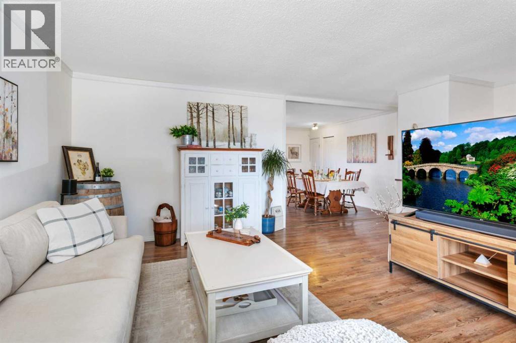 11 Pearson Crescent, Red Deer, Alberta  T4P 1L8 - Photo 4 - A2304050