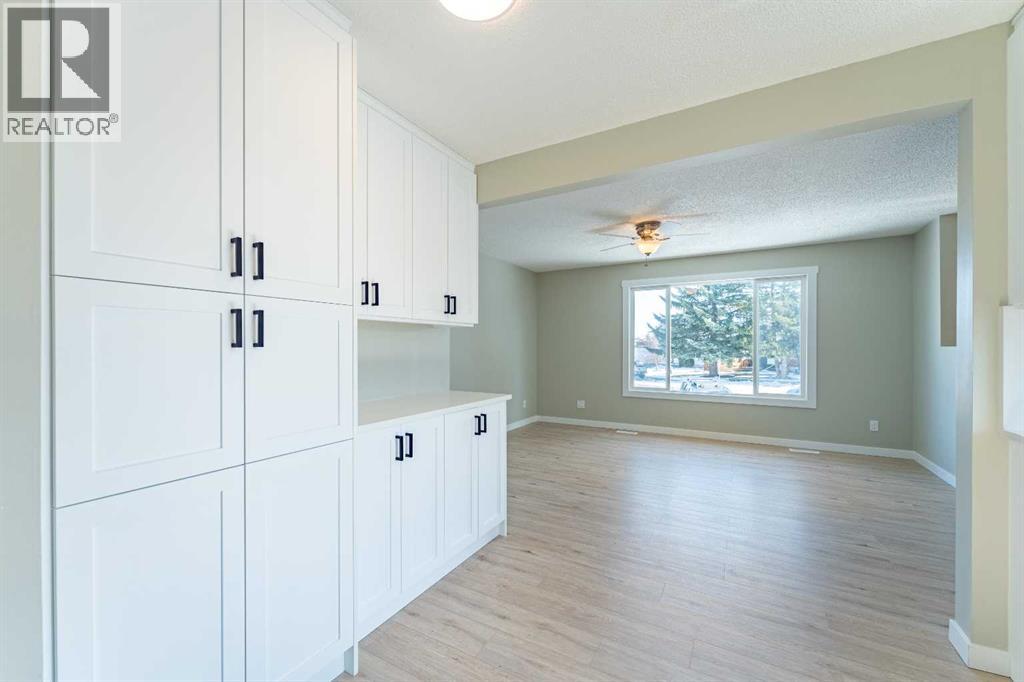 528 Queensland Place SE, Calgary, Alberta  T2J 4T3 - Photo 9 - A2303211