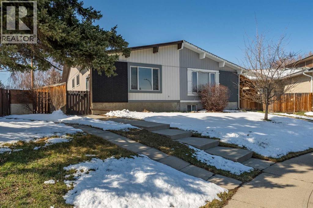 528 Queensland Place SE, Calgary, Alberta  T2J 4T3 - Photo 2 - A2303211