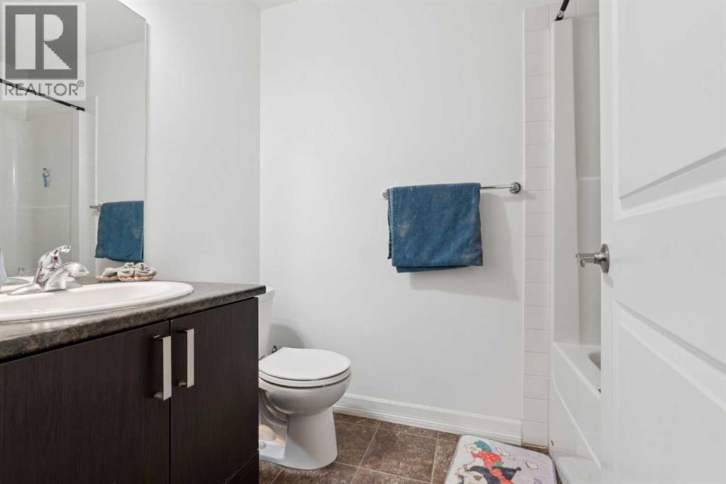 116, 117 Copperpond Common SE, Calgary, Alberta  T2Z 5E2 - Photo 14 - A2303201