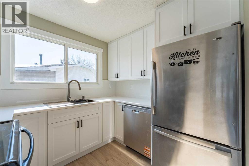 528 Queensland Place SE, Calgary, Alberta  T2J 4T3 - Photo 10 - A2303211