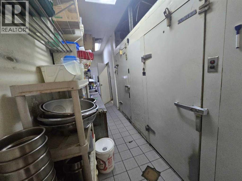 430 Acadia Drive SE, Calgary, Alberta  T2J 0A9 - Photo 8 - A2304444