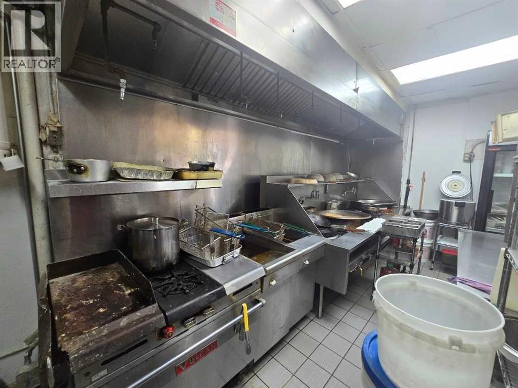 430 Acadia Drive SE, Calgary, Alberta  T2J 0A9 - Photo 10 - A2304444