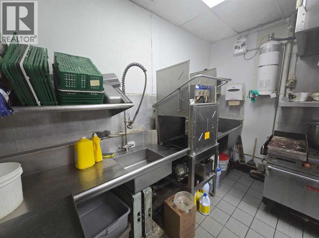 430 Acadia Drive SE, Calgary, Alberta  T2J 0A9 - Photo 9 - A2304444