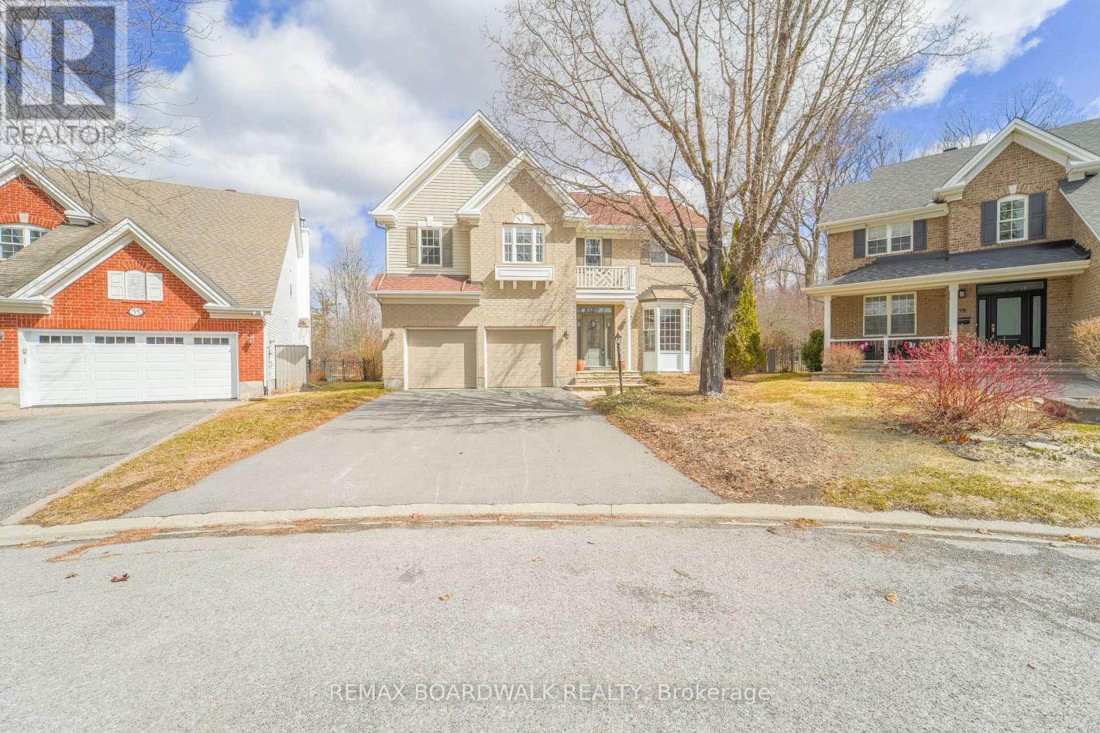57 MATTAWA CRESCENT, Ottawa, Ontario