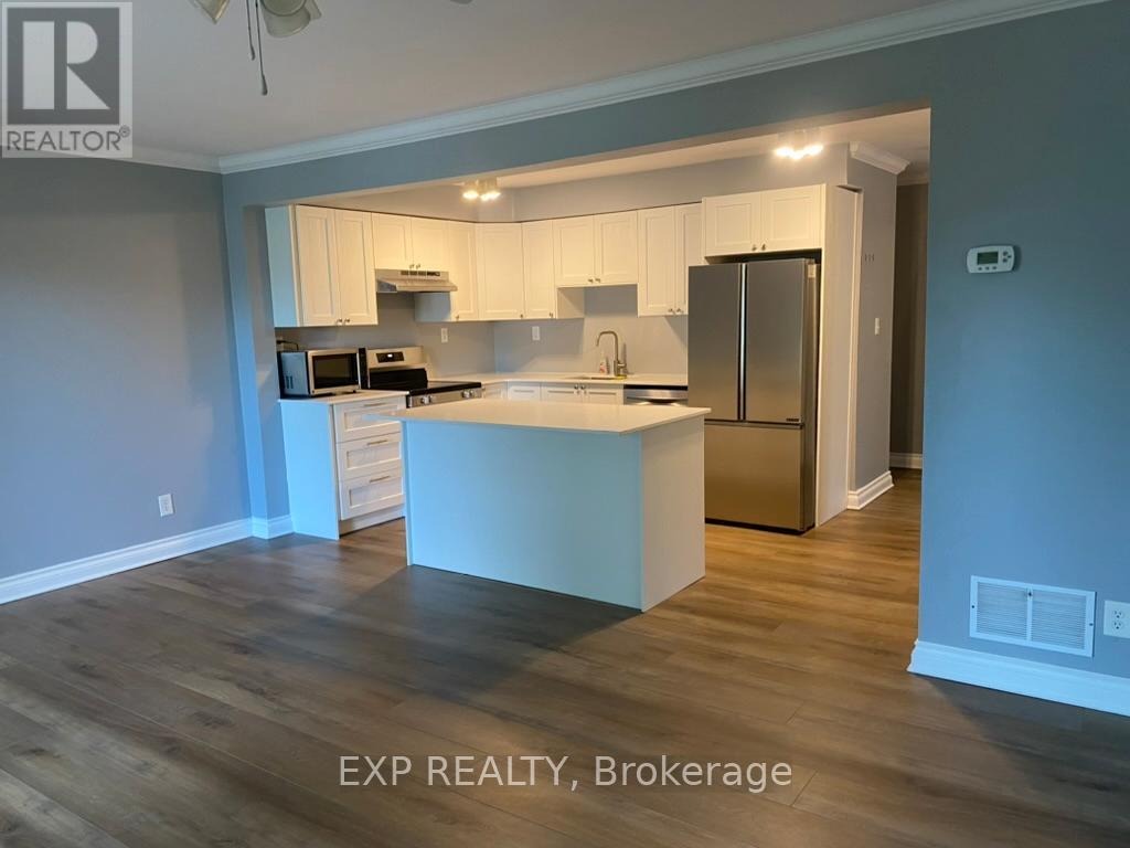 7b Clarendon Avenue, St. Catharines, Ontario  L2P 1G1 - Photo 2 - X13033404