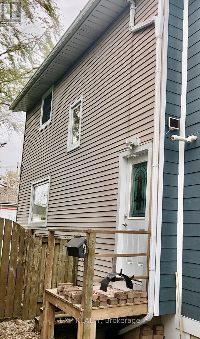 7b Clarendon Avenue, St. Catharines, Ontario  L2P 1G1 - Photo 28 - X13033404