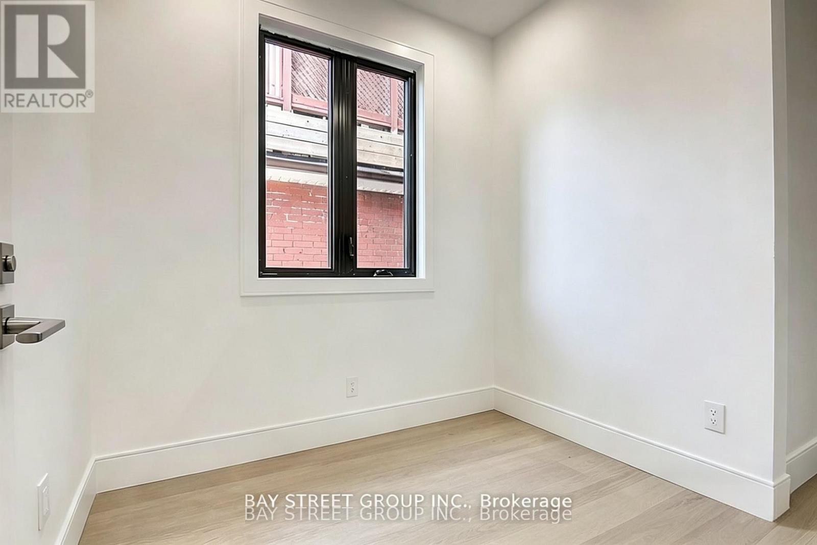 329 Clinton Street, Toronto, Ontario  M6G 2Y7 - Photo 18 - C12847242