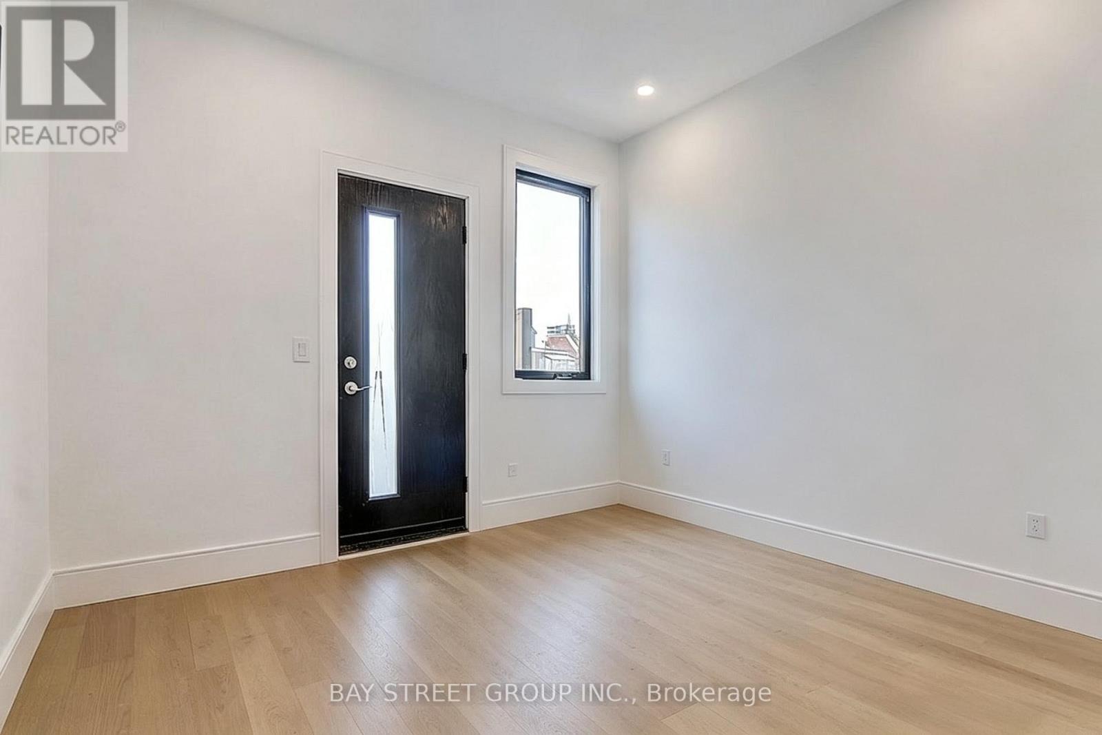 329 Clinton Street, Toronto, Ontario  M6G 2Y7 - Photo 17 - C12847242