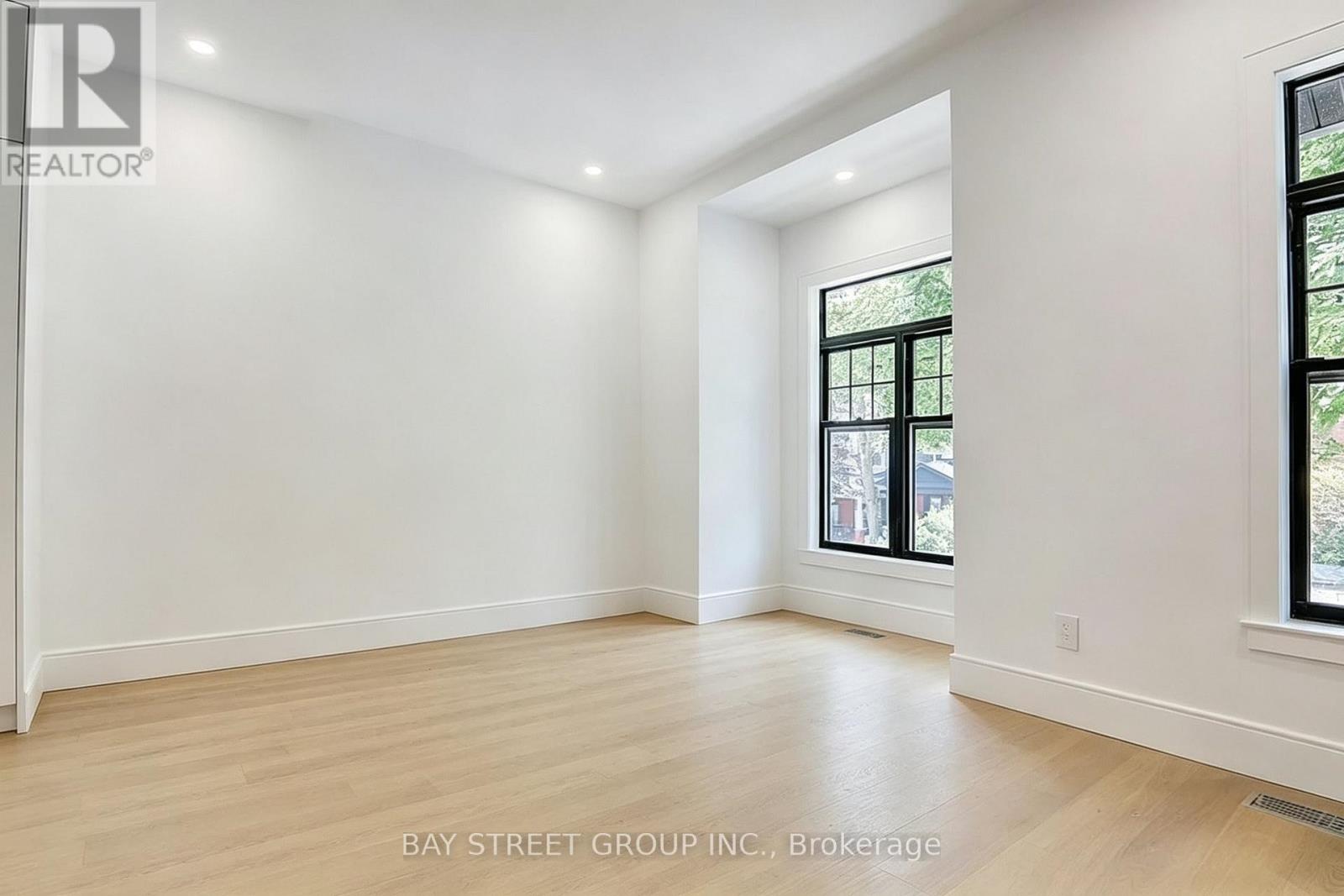 329 Clinton Street, Toronto, Ontario  M6G 2Y7 - Photo 12 - C12847242