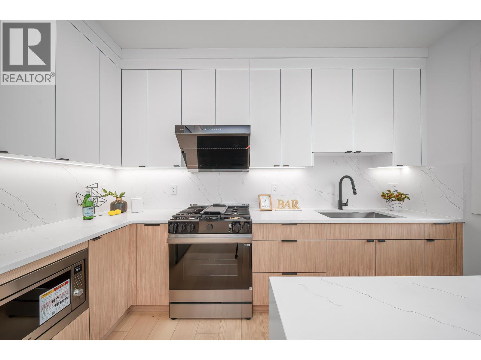 5593 Fleming Street, Vancouver, British Columbia  V5P 3G1 - Photo 15 - R3114974