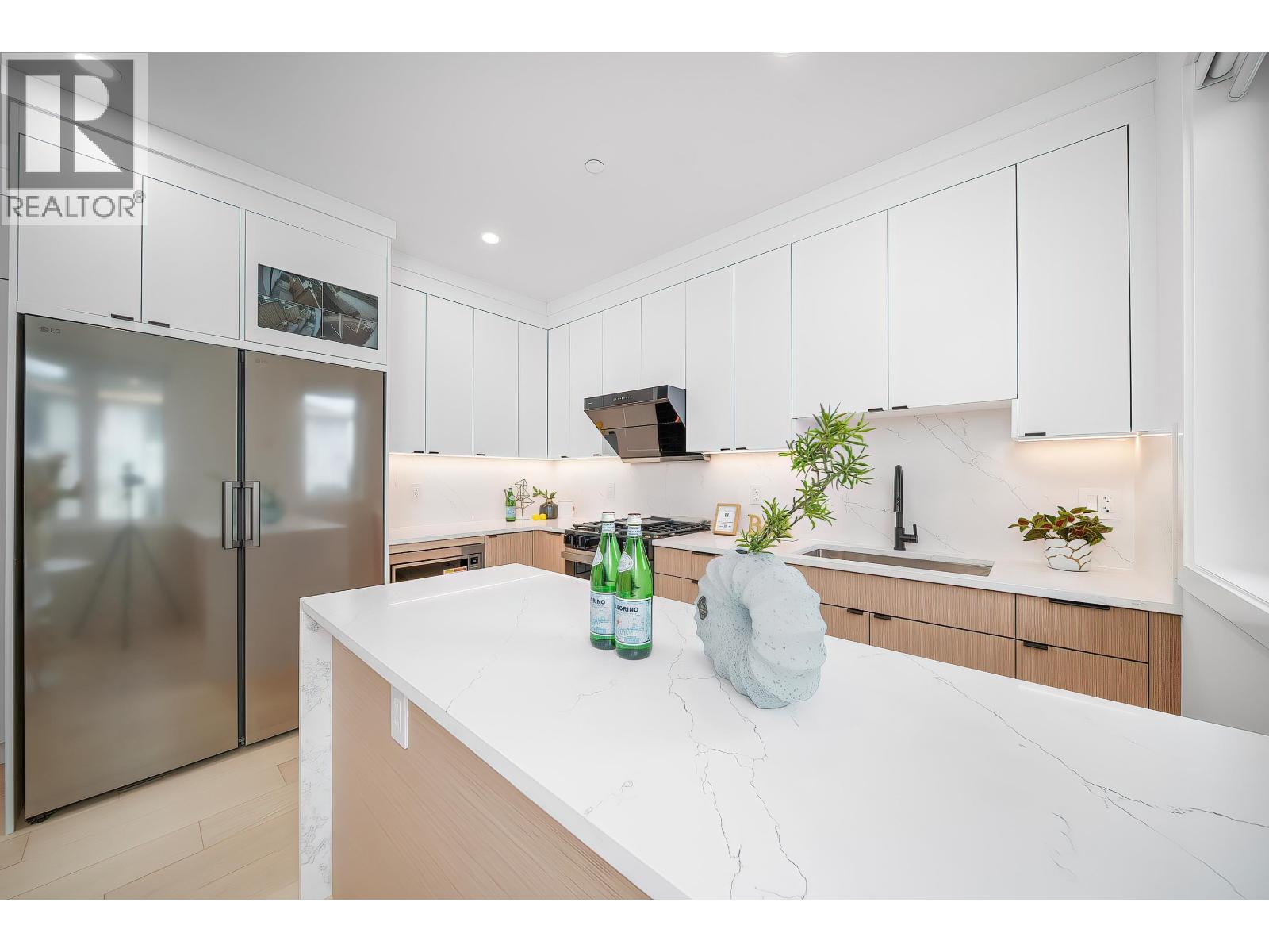 5593 Fleming Street, Vancouver, British Columbia  V5P 3G1 - Photo 17 - R3114974