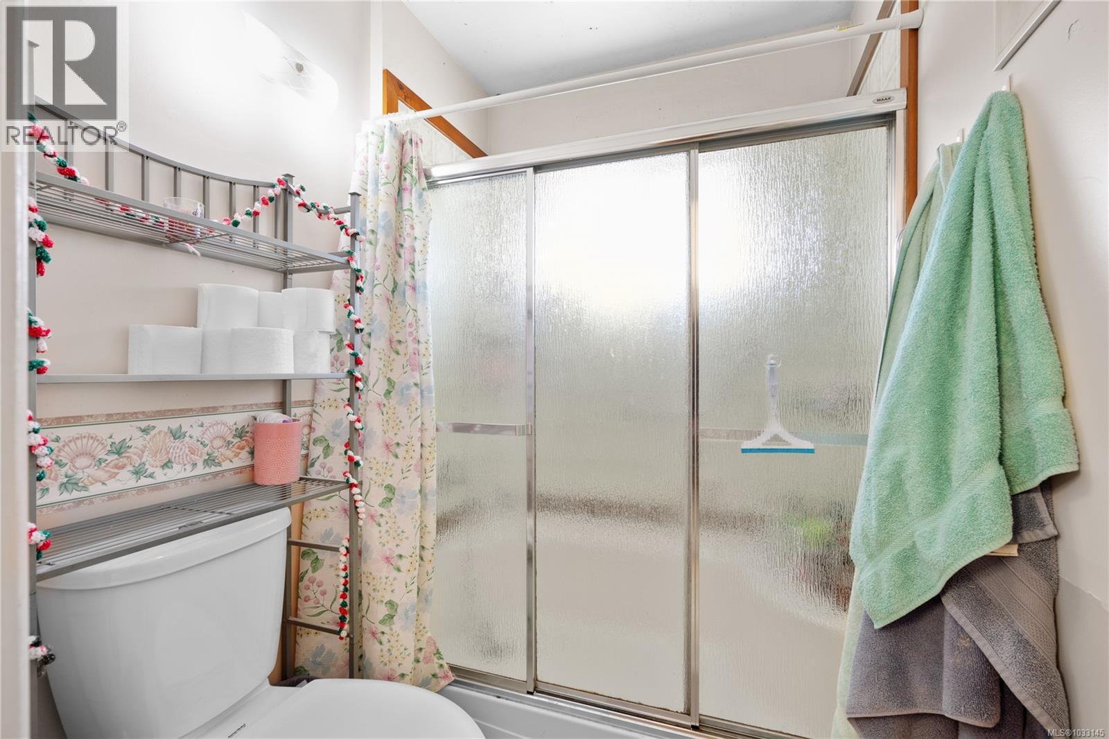 625 Broadway St, Saanich, British Columbia  V8Z 2G5 - Photo 22 - 1033145