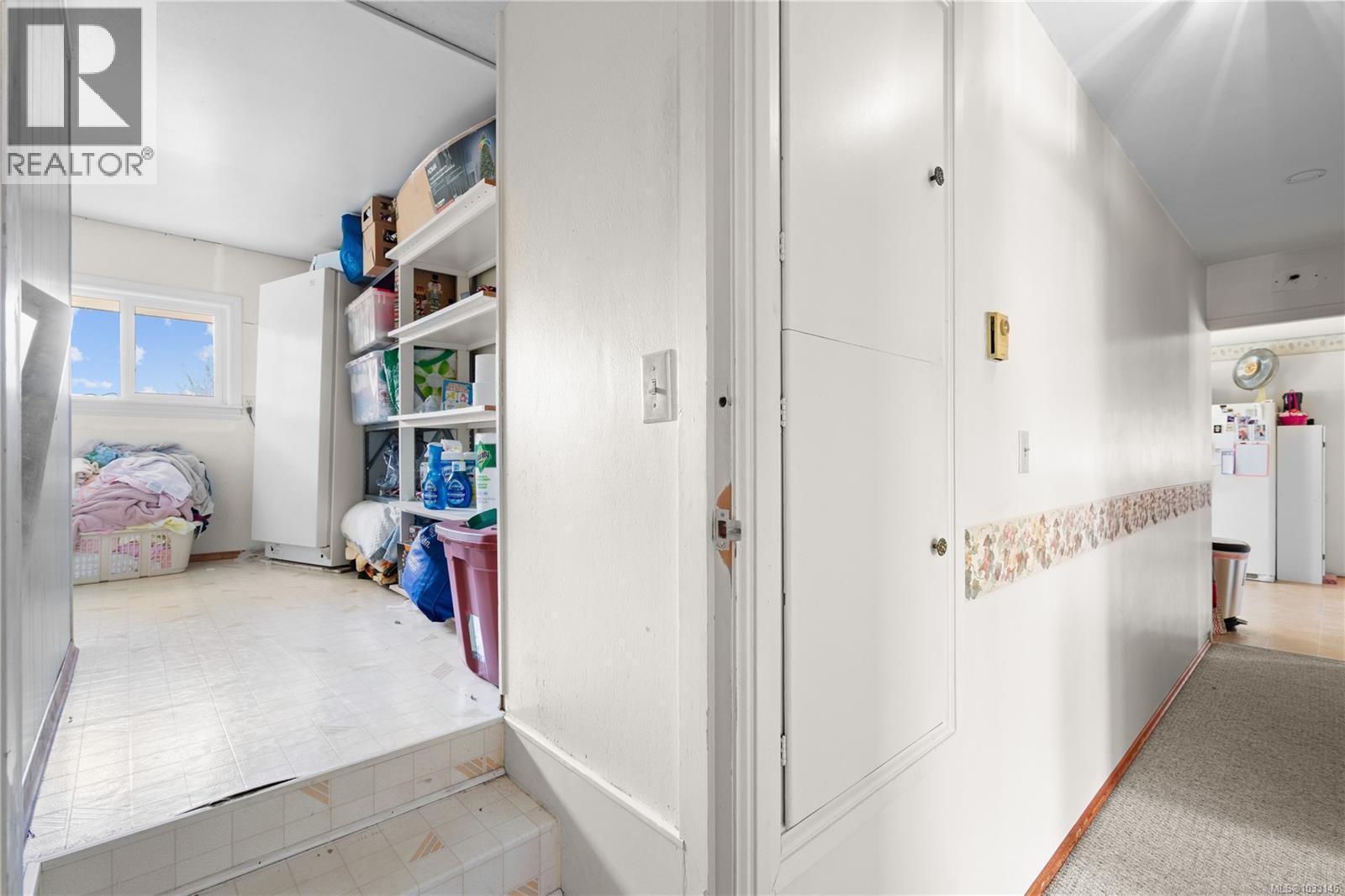 625 Broadway St, Saanich, British Columbia  V8Z 2G5 - Photo 28 - 1033145