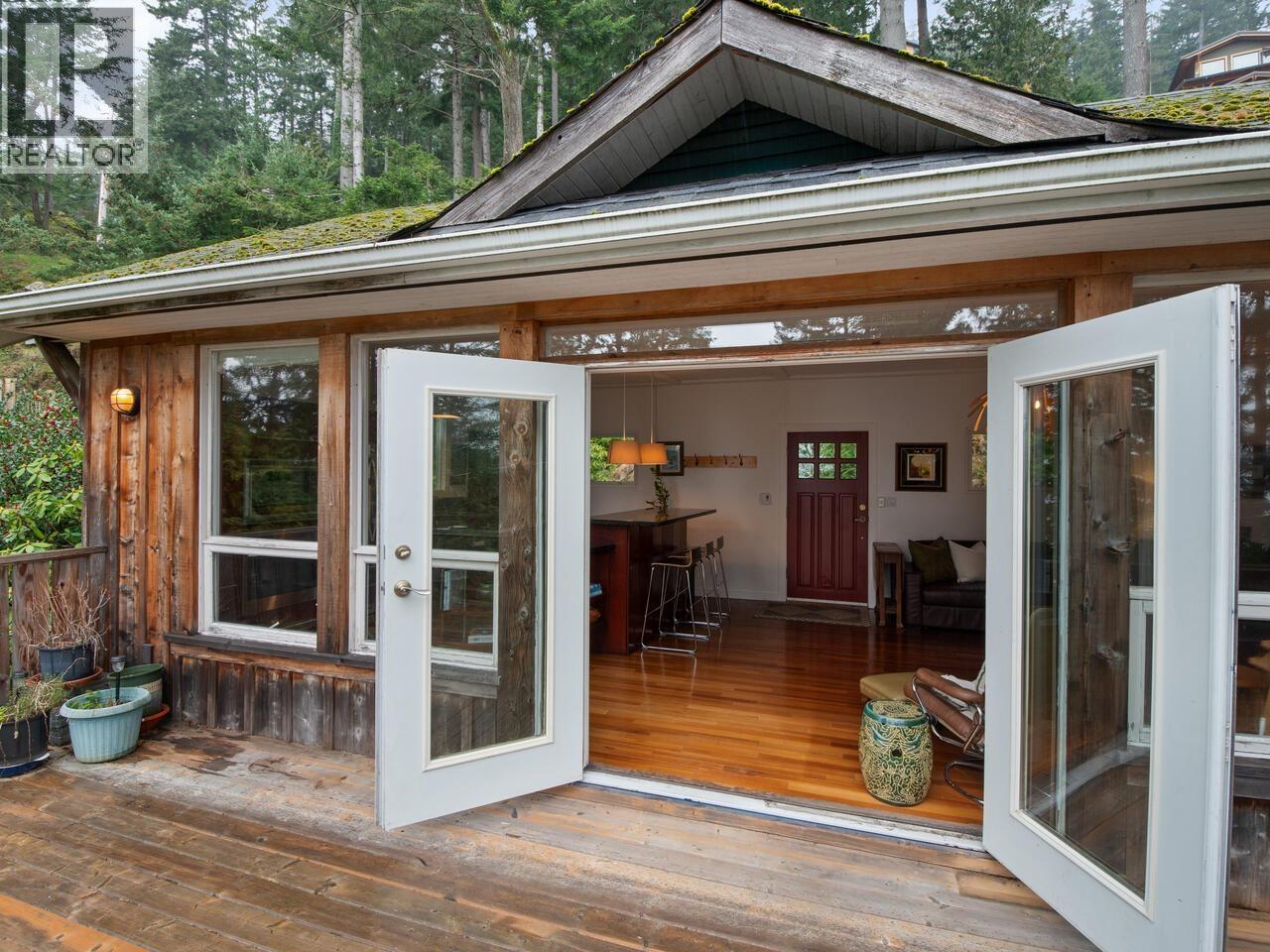 1482 Eagle Cliff Road, Bowen Island, British Columbia  V0N 1G1 - Photo 3 - R3114987